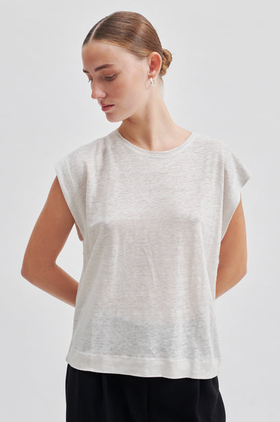 SECOND FEMALE PEONY T-Shirt, weiß